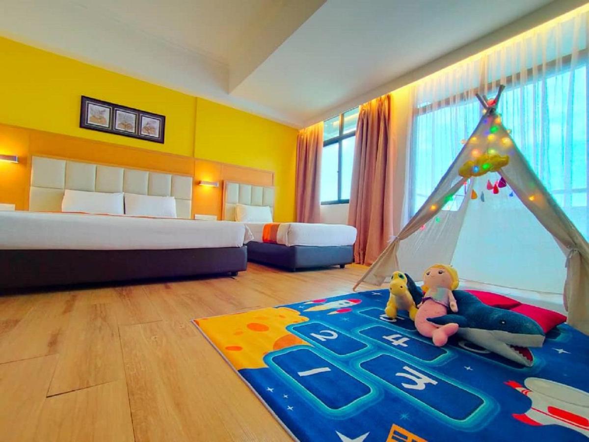 Sentral Seaview @ ​beachfront 3* Tanjung Bungah (Penang)