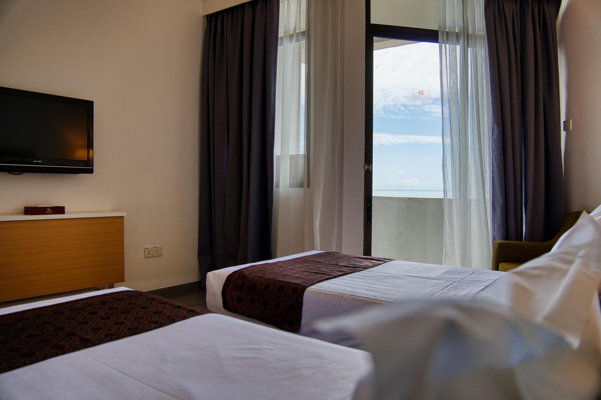 Sentral Seaview @ ​beachfront Tanjung Bungah (Penang)