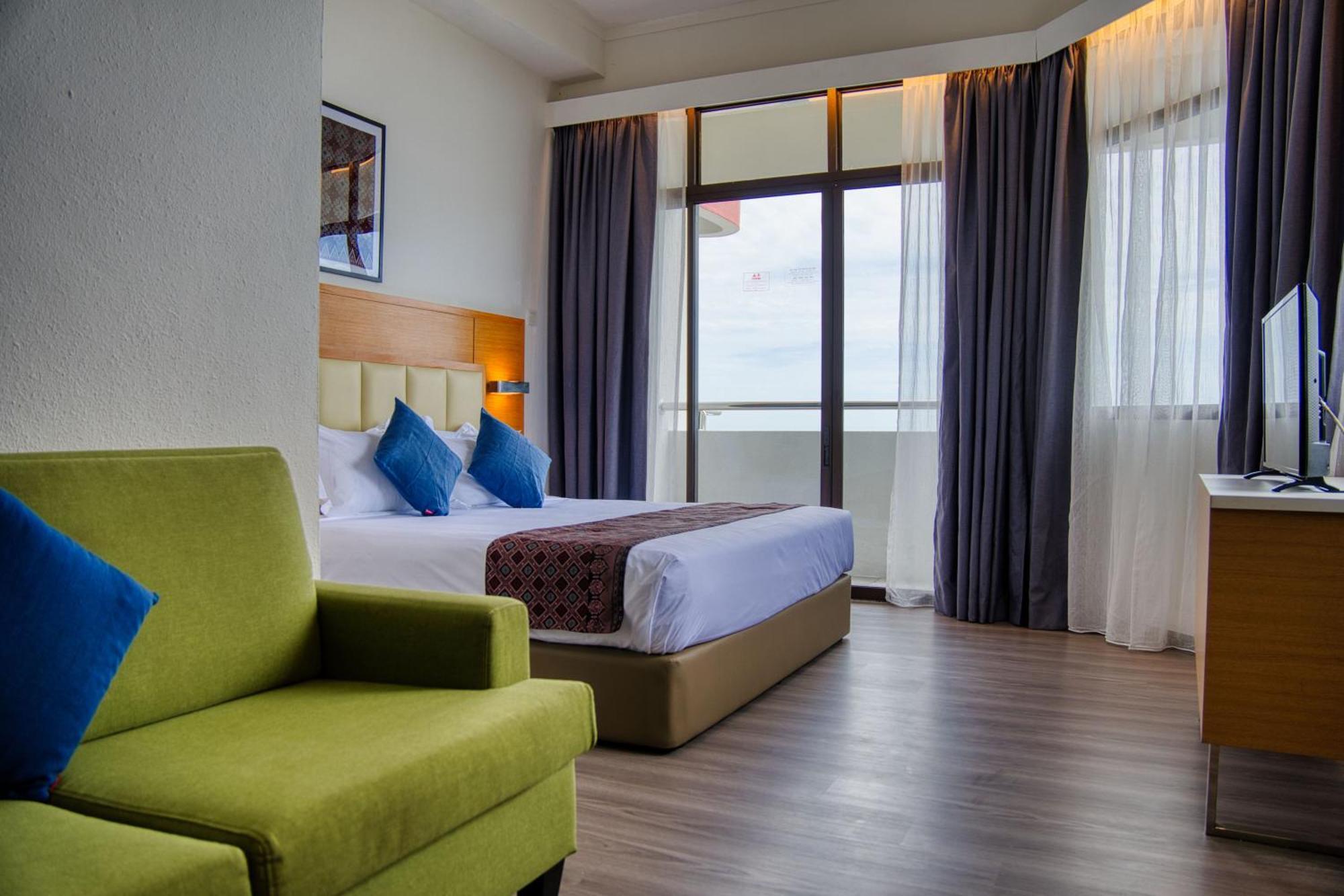 Sentral Seaview @ ​beachfront Tanjung Bungah (Penang)