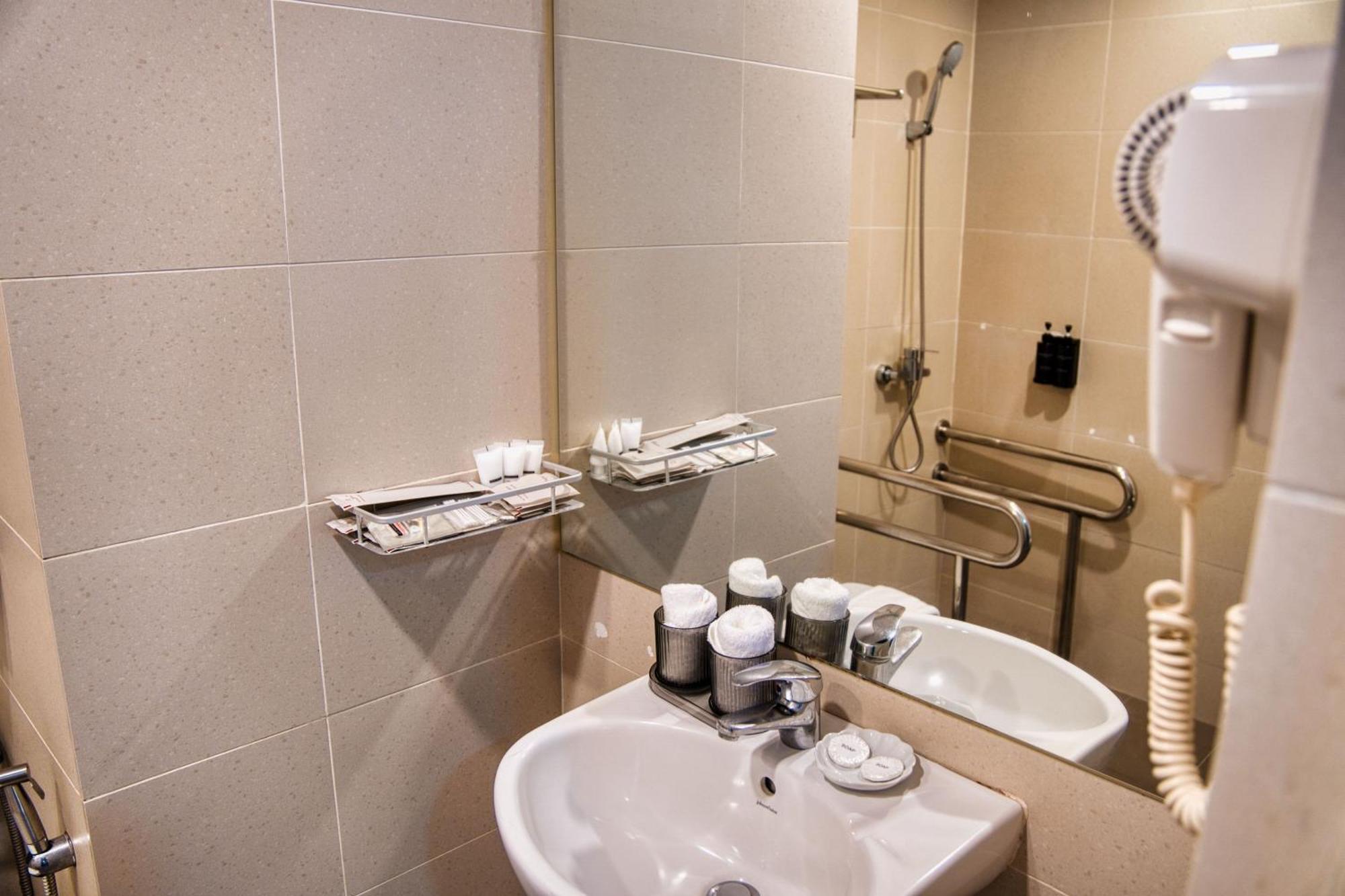 Sentral Seaview @ ​beachfront Hotel 3*