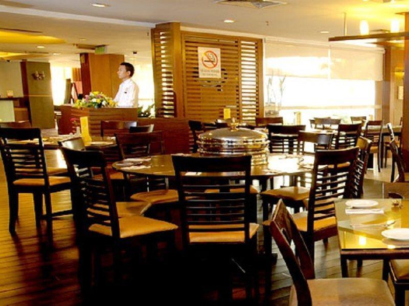 Hotel Sentral Seaview @ ​beachfront 3*