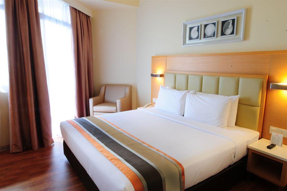 Hotel Sentral Seaview @ ​beachfront Tanjung Bungah (Penang)