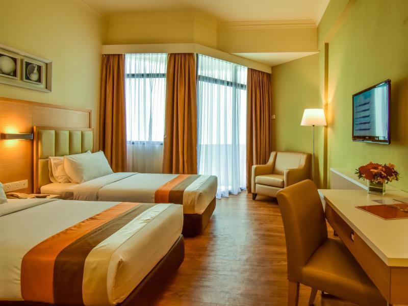 Sentral Seaview @ ​beachfront Hotel 3*